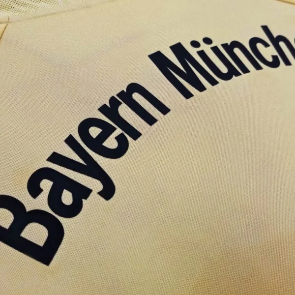 04-05 Bayern Munich Retro Away Jersey - Image 6