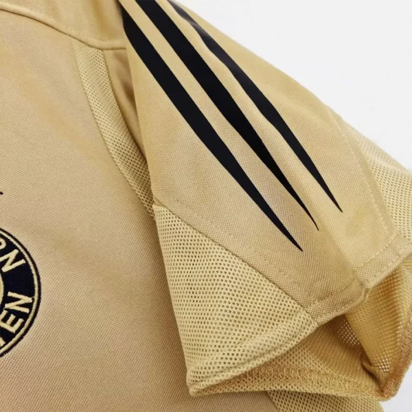 04-05 Bayern Munich Retro Away Jersey - Image 4